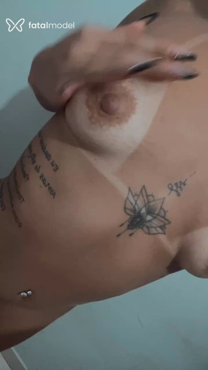 Acompanhante mulher com cabelo castanho de olhos castanhos em Montes Claros Acompanhante mulher com cabelo castanho de olhos castanhos em Montes Claros - Laura Pierre