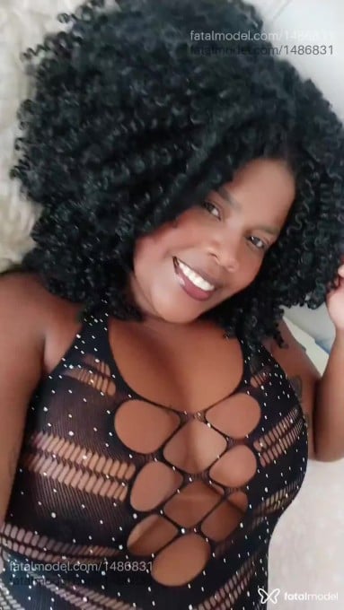 Acompanhante mulher morena (o) de olhos castanhos em Taubaté Acompanhante mulher morena (o) de olhos castanhos em Taubaté - Maitê