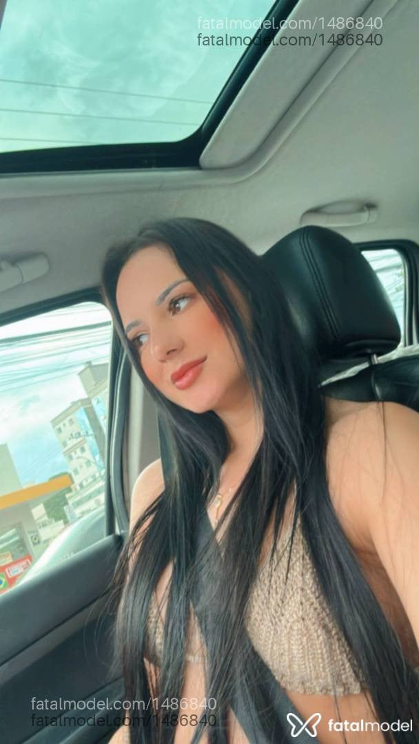 Acompanhante mulher com cabelo castanho de olhos mel - Karol