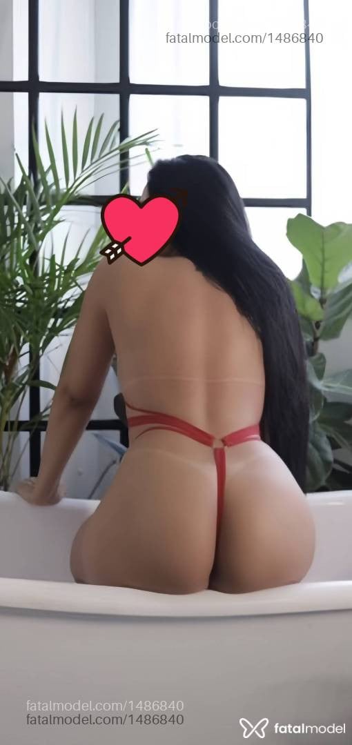 Acompanhante mulher com cabelo castanho de olhos mel - Karol