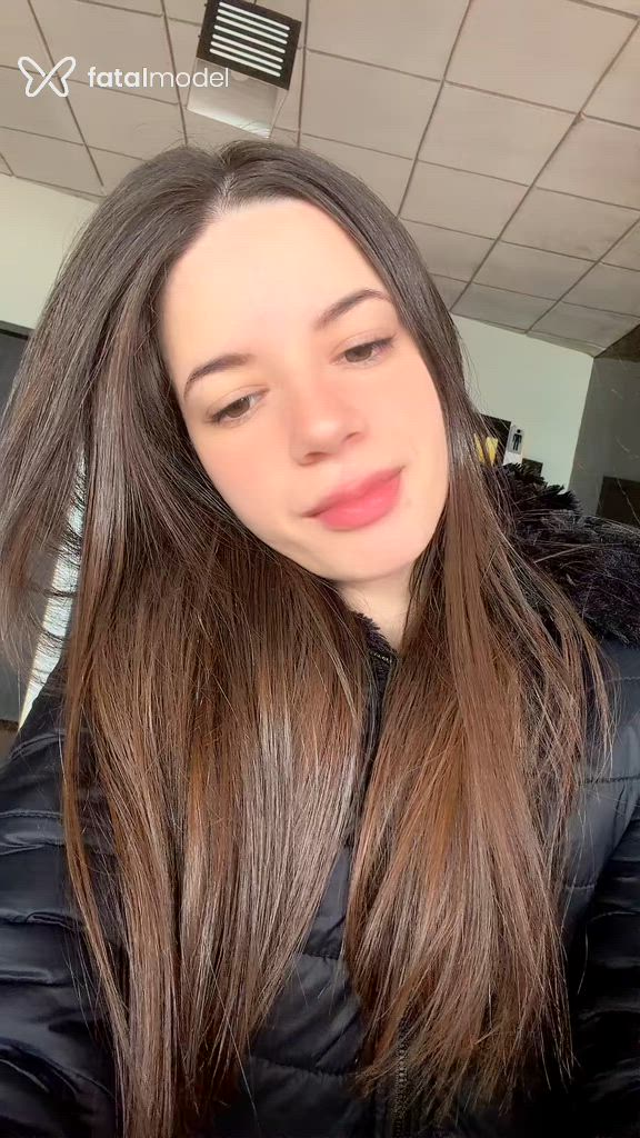 Acompanhante mulher com cabelo castanho de olhos pretos - Melissa
