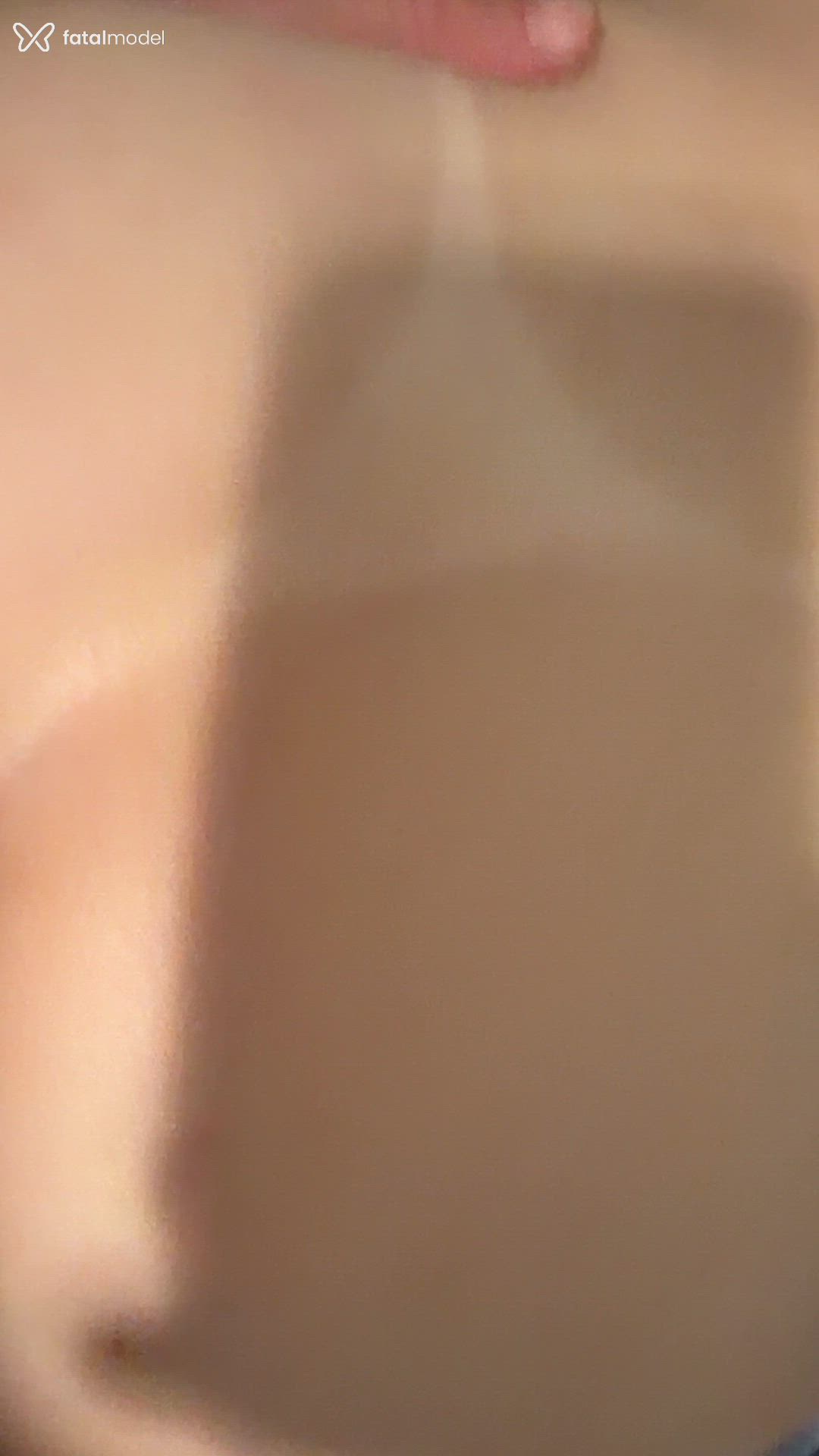 Acompanhante mulher com cabelo castanho de olhos pretos - Melissa