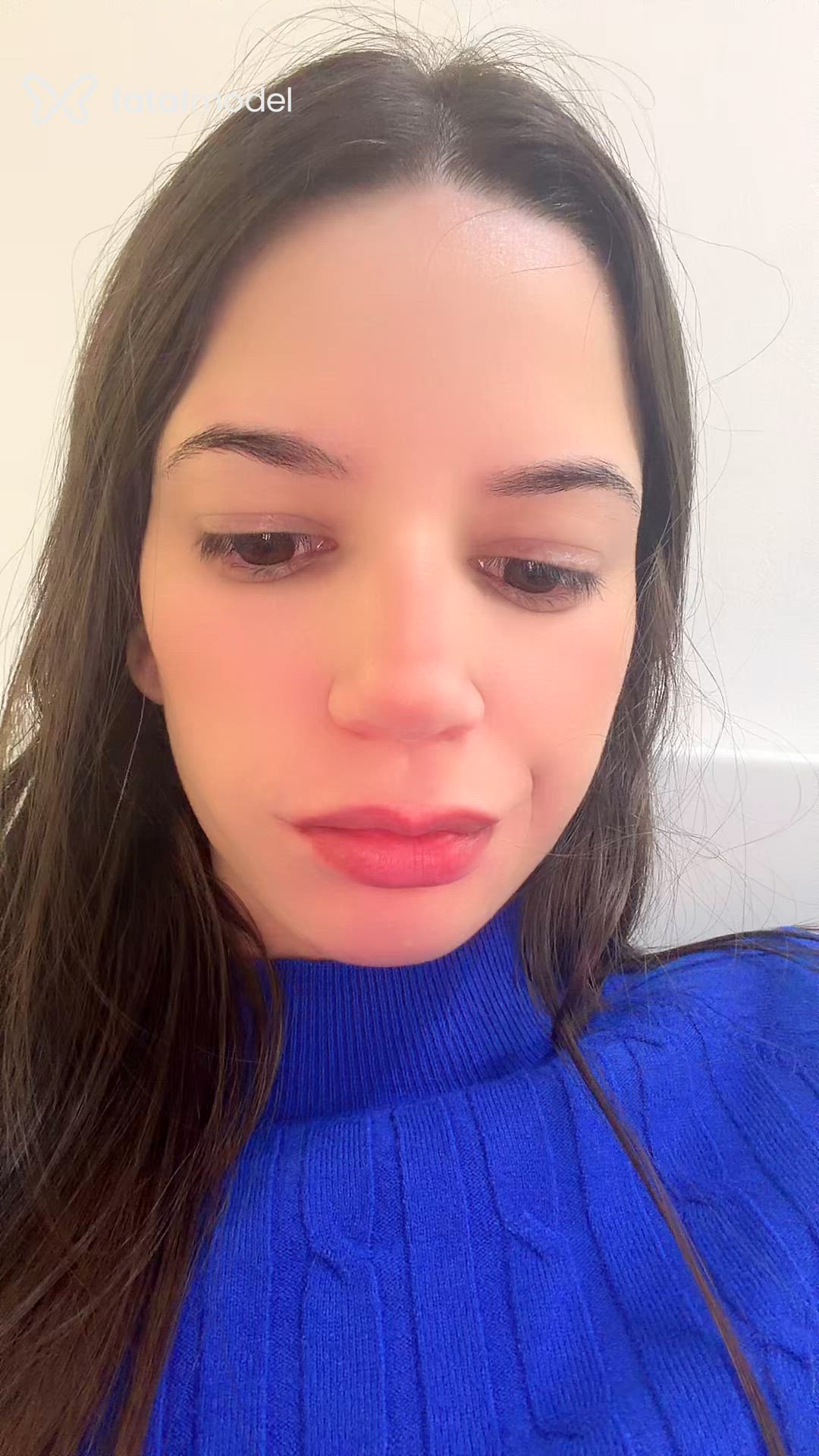Acompanhante mulher com cabelo castanho de olhos pretos - Melissa