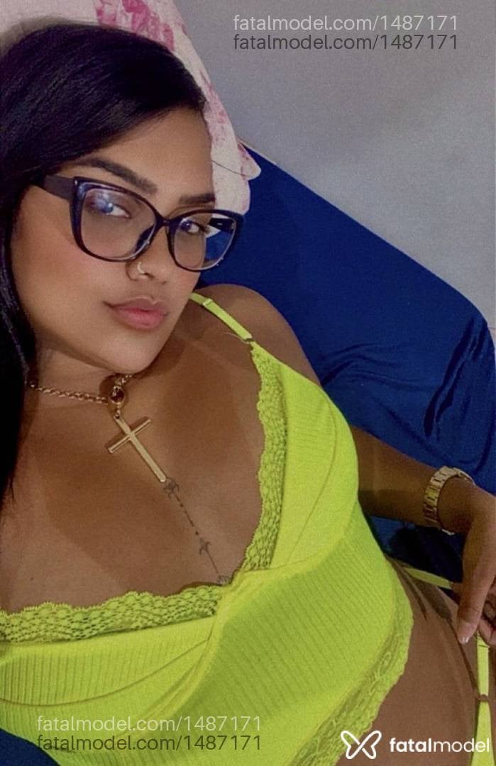 Acompanhante mulher com cabelo castanho de olhos castanhos - Lorena Acompanhante mulher com cabelo castanho de olhos castanhos - Lorena