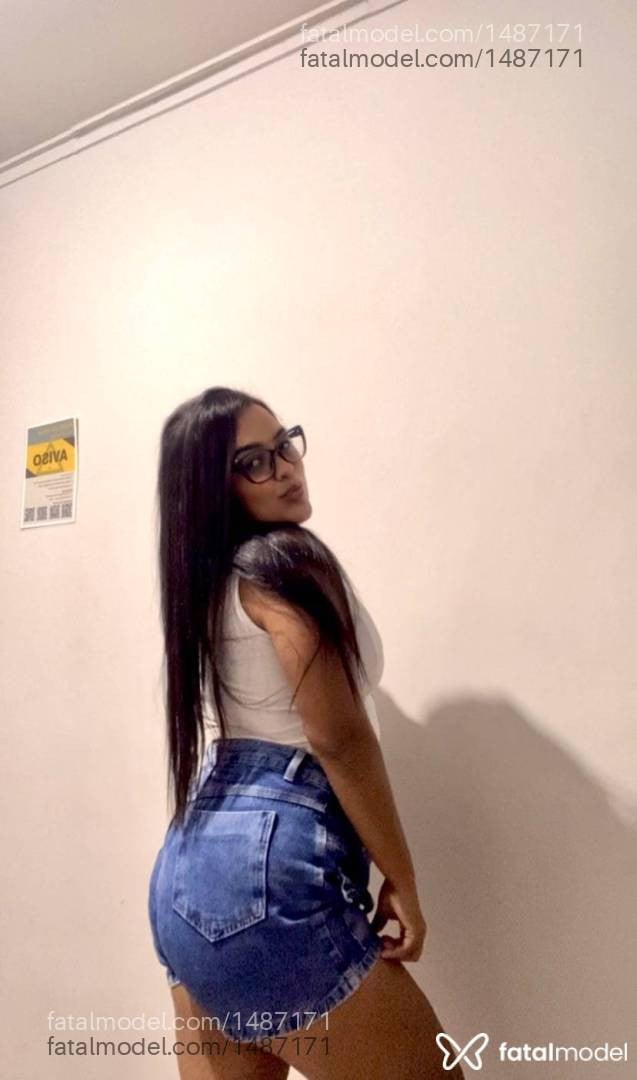 Acompanhante mulher com cabelo castanho de olhos castanhos em Ribas do Rio Pardo - Lorena