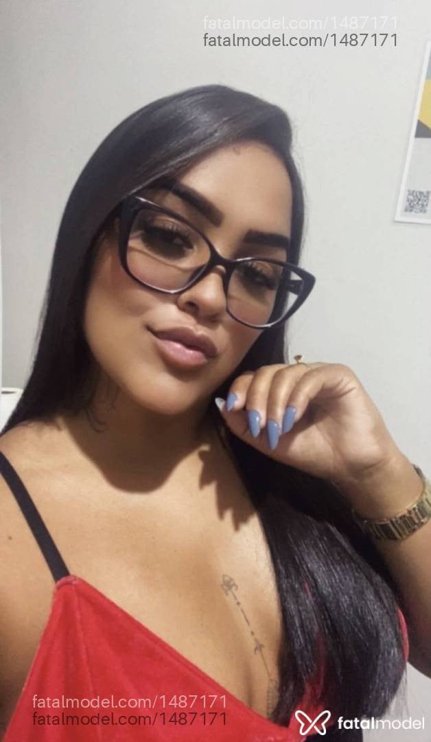 Acompanhante mulher com cabelo castanho de olhos castanhos em Ribas do Rio Pardo - Lorena