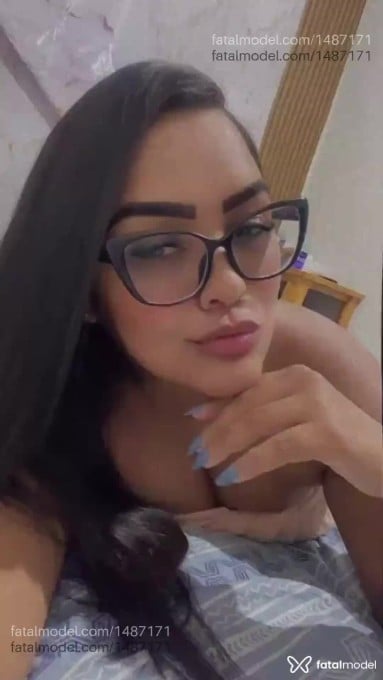 Acompanhante mulher com cabelo castanho de olhos castanhos - Lorena Acompanhante mulher com cabelo castanho de olhos castanhos - Lorena
