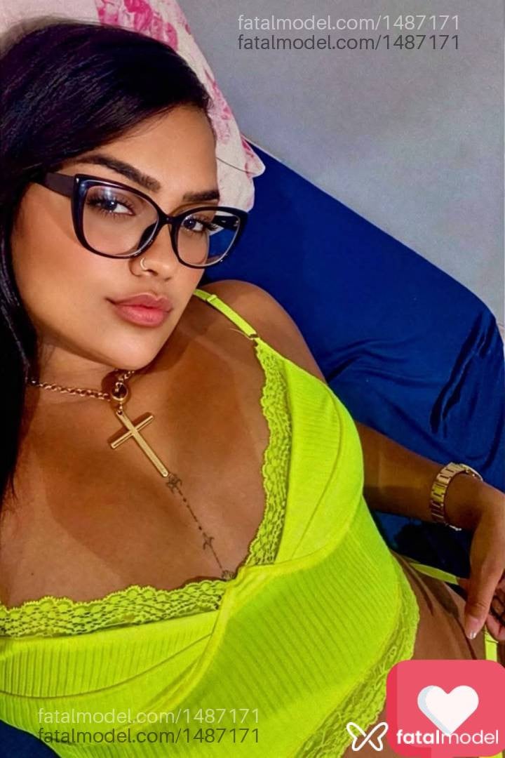 Acompanhante mulher com cabelo castanho de olhos castanhos - Lorena