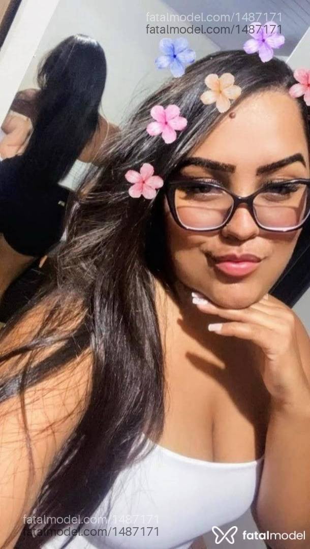 Acompanhante mulher com cabelo castanho de olhos castanhos em Ribas do Rio Pardo - Lorena