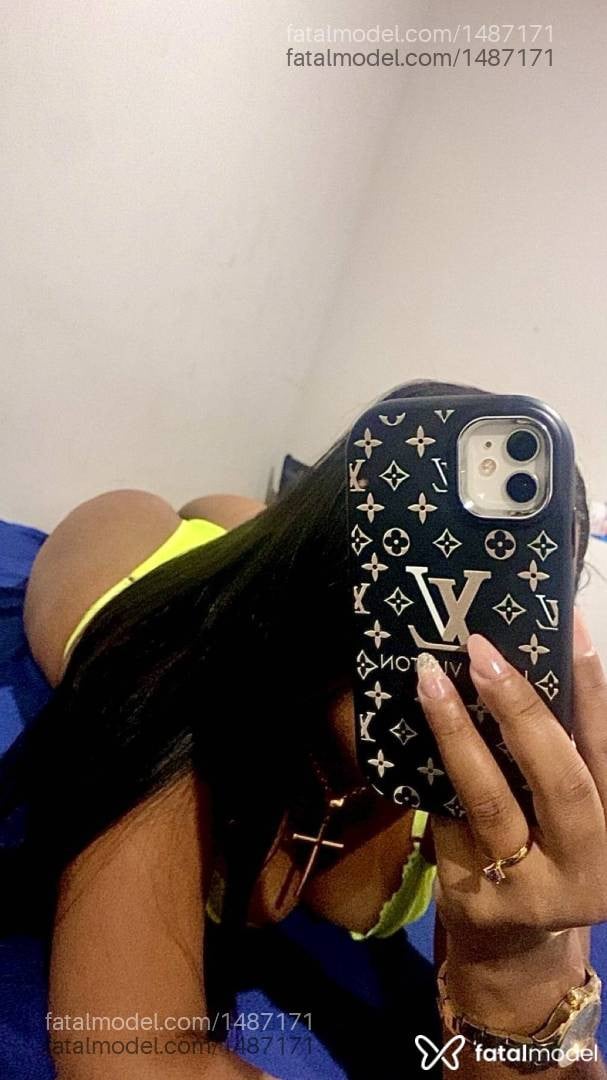 Acompanhante mulher com cabelo castanho de olhos castanhos - Lorena Acompanhante mulher com cabelo castanho de olhos castanhos - Lorena