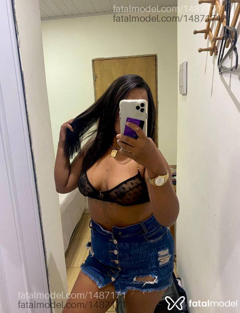 Acompanhante mulher com cabelo castanho de olhos castanhos em Ribas do Rio Pardo - Lorena
