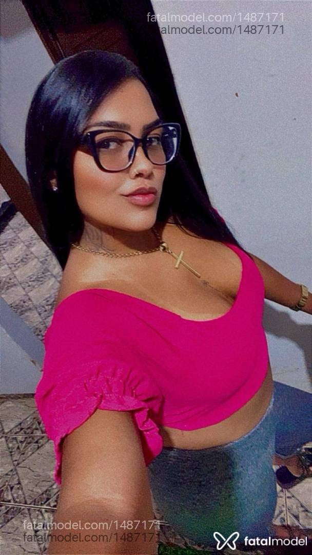 Acompanhante mulher com cabelo castanho de olhos castanhos - Lorena