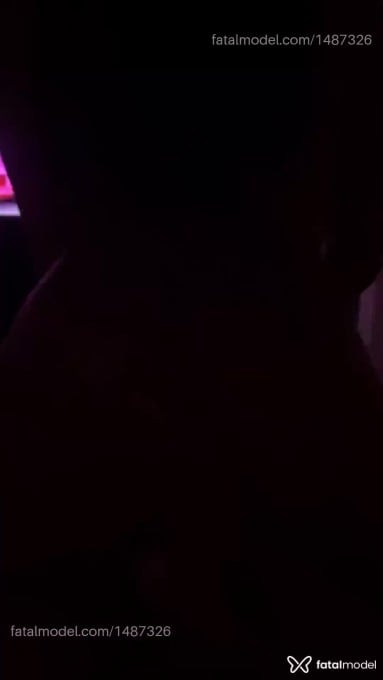 Acompanhante mulher com cabelo castanho de olhos castanhos em Trindade - Mirella