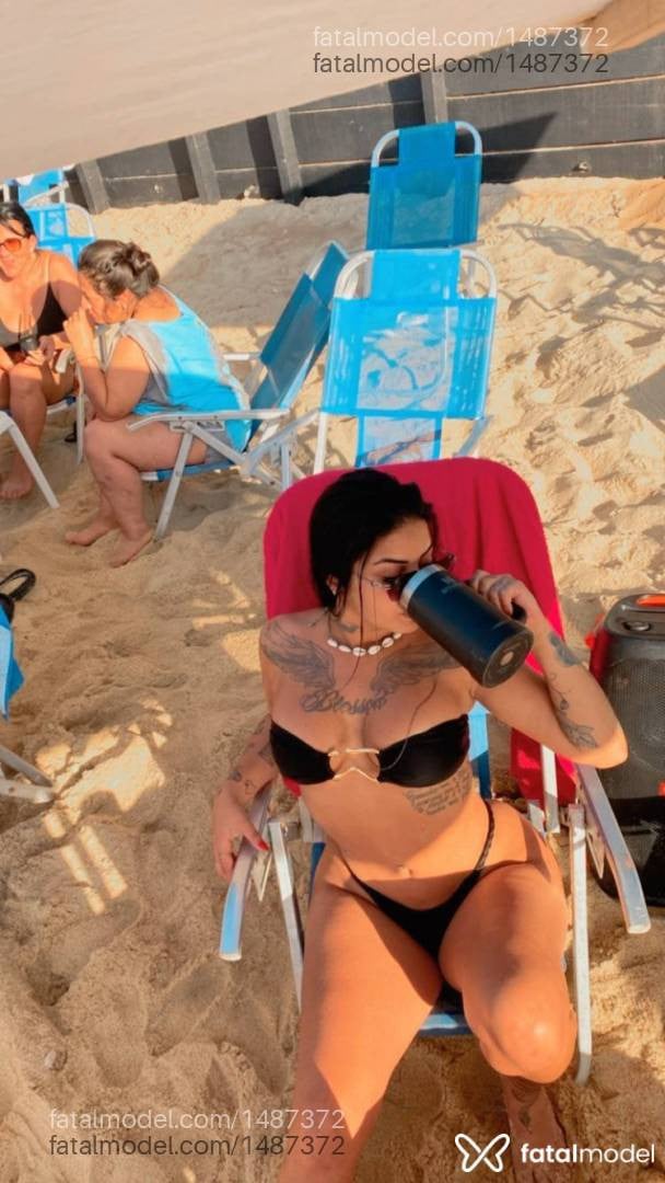 Acompanhante mulher morena (o) de olhos castanhos - Pietra Acompanhante mulher morena (o) de olhos castanhos - Pietra
