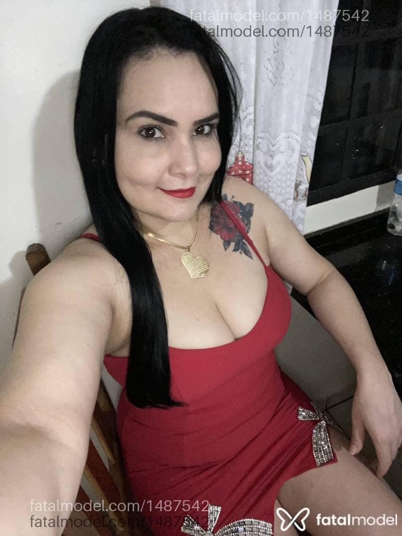 Acompanhante mulher morena (o) de olhos castanhos em Palotina Acompanhante mulher morena (o) de olhos castanhos em Palotina - Thauana