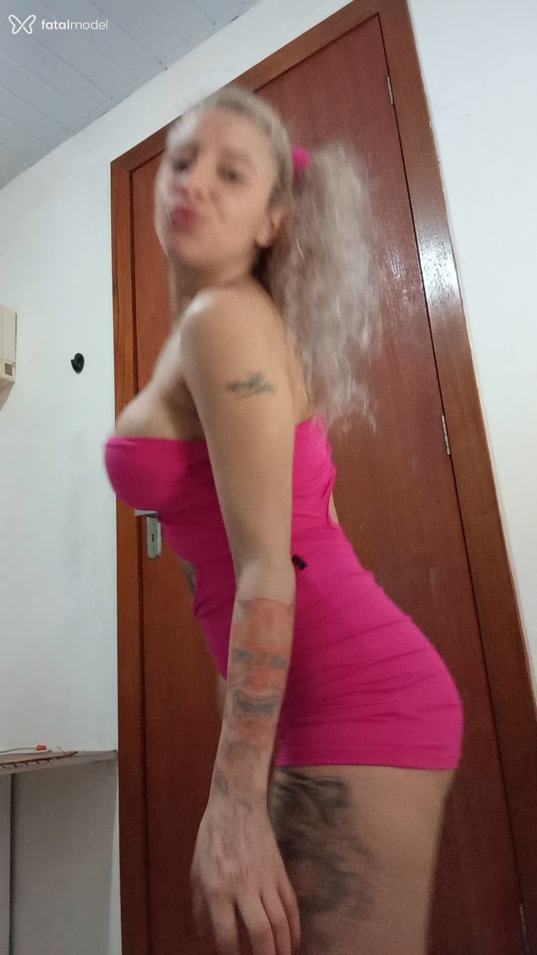 Acompanhante mulher com cabelo castanho de olhos castanhos em Jaraguá do Sul Acompanhante mulher com cabelo castanho de olhos castanhos em Jaraguá do Sul - Jheny