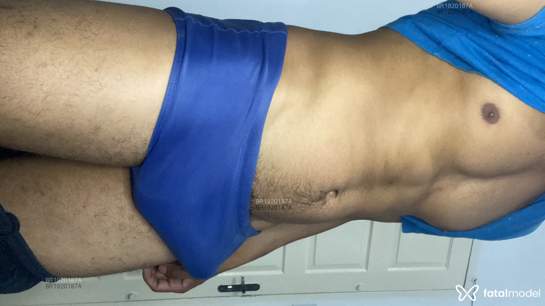 Acompanhante homem morena (o) de olhos castanhos em Virtual Acompanhante homem morena (o) de olhos castanhos em Virtual - Luckxxl