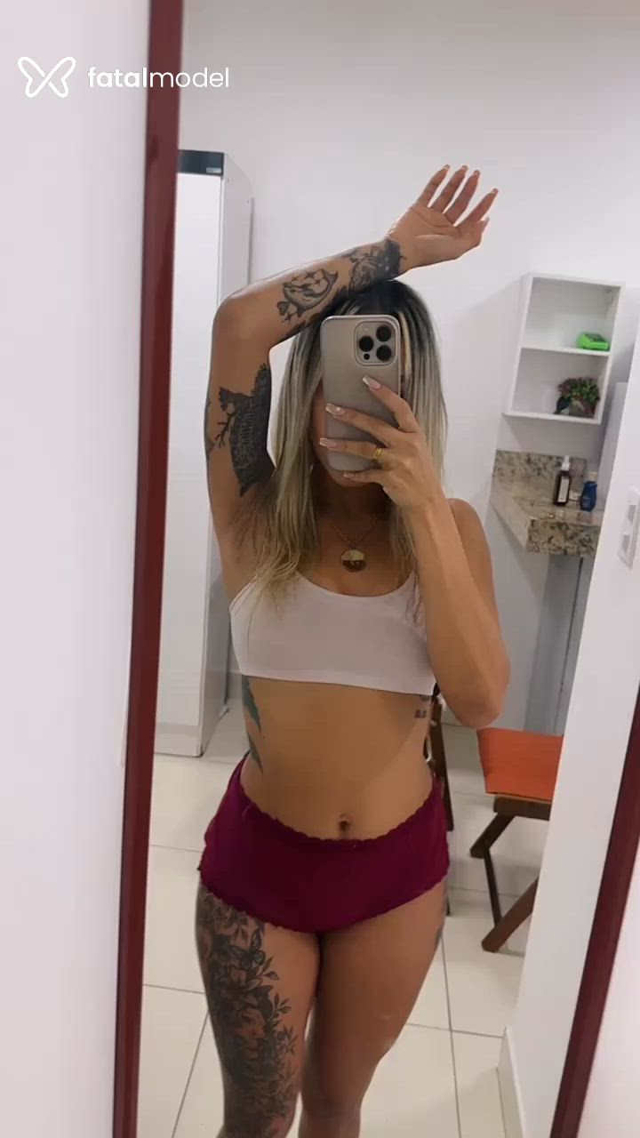 Acompanhante mulher loira (o) de olhos castanhos - Luna Acompanhante mulher loira (o) de olhos castanhos - Luna