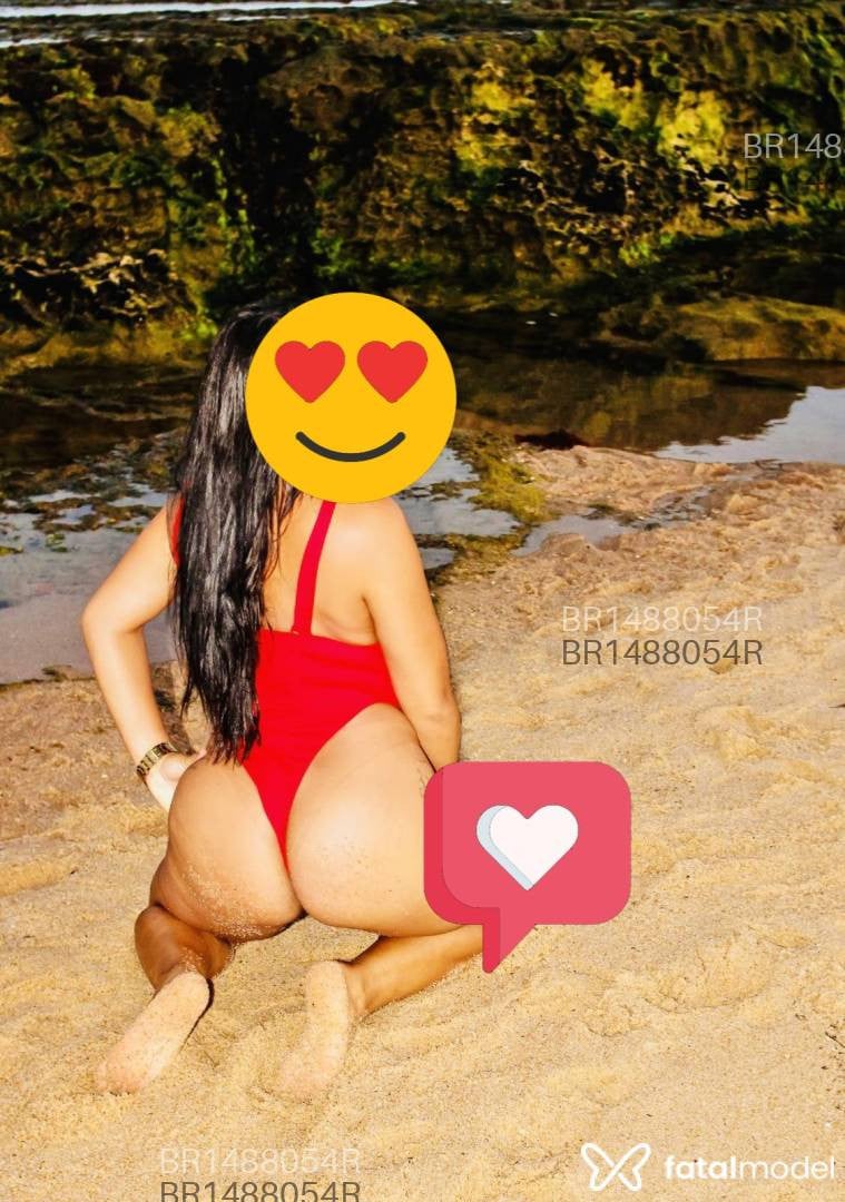 Acompanhante mulher com cabelo castanho de olhos castanhos em Camaçari - Julyana Silva