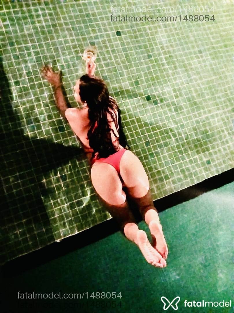 Acompanhante mulher com cabelo castanho de olhos castanhos - Julyana Silva