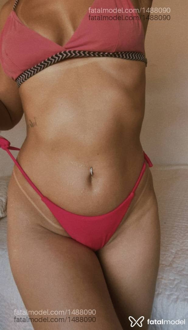 Acompanhante mulher morena (o) de olhos castanhos - Bianca Paolla