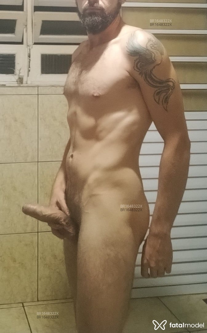 Acompanhante homem com cabelo castanho de olhos castanhos em São Paulo - Gustavo