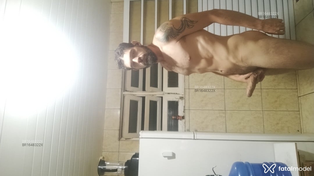 Acompanhante homem com cabelo castanho de olhos castanhos em São Paulo - Gustavo