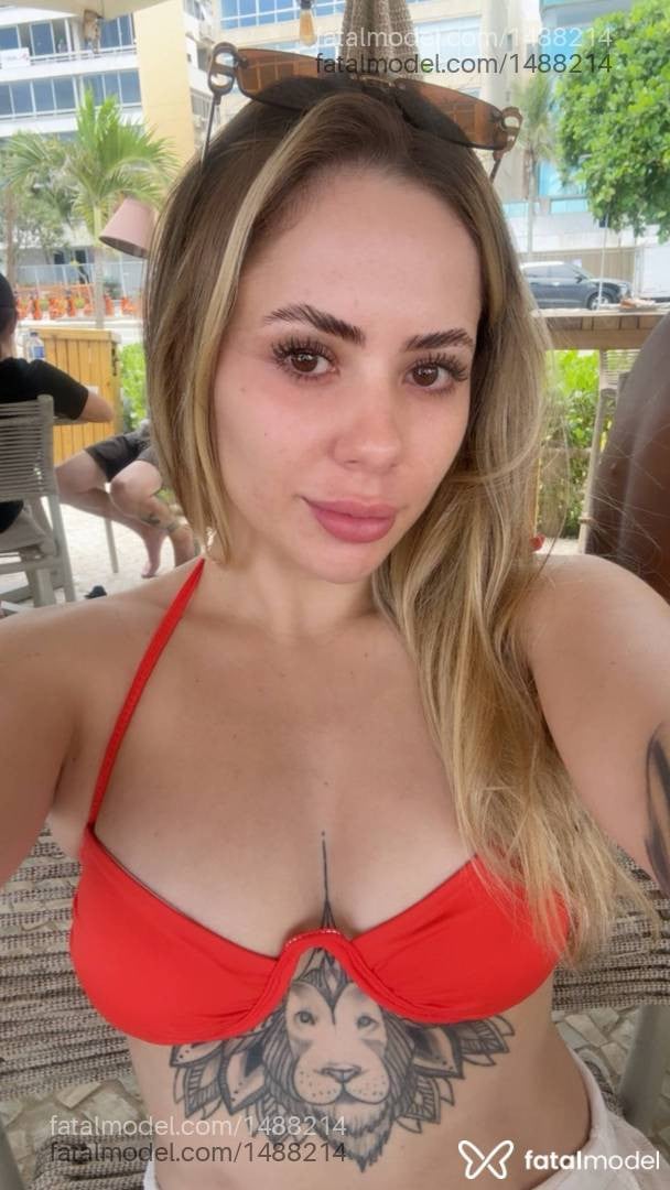 Acompanhante mulher loira (o) de olhos castanhos em Foz do Iguaçu - Ana Salles