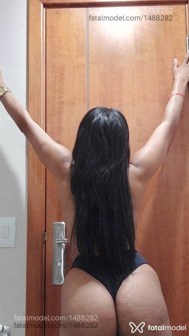 Acompanhante mulher com cabelo castanho de olhos castanhos - Alicia Ferraz