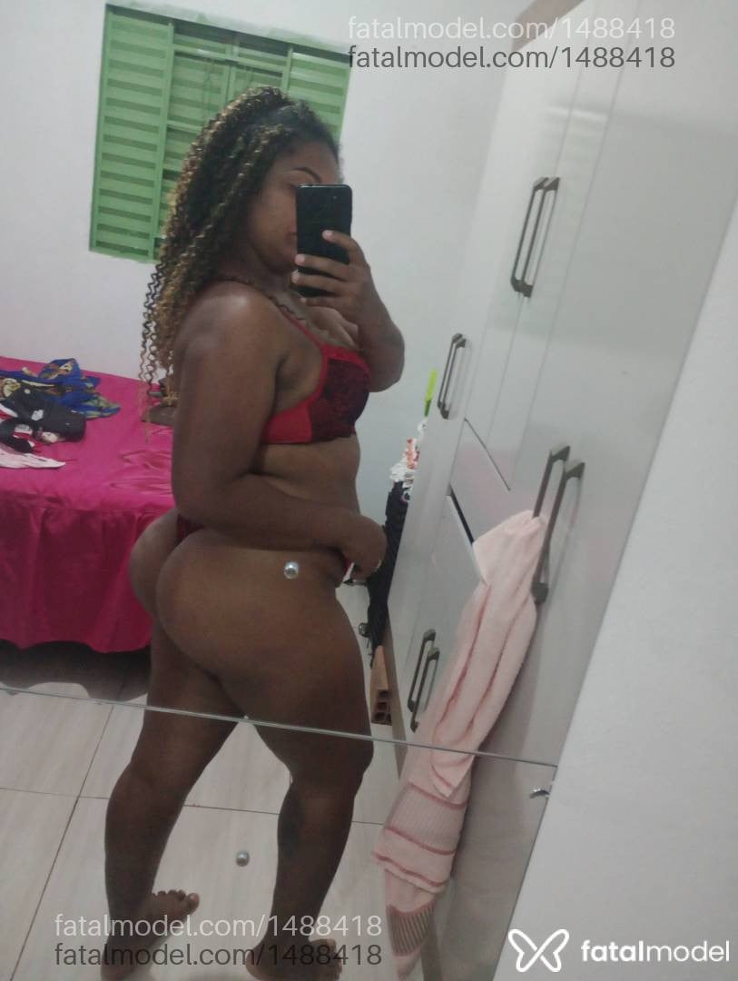 Acompanhante mulher com cabelo colorido de olhos castanhos em Querência Acompanhante mulher com cabelo colorido de olhos castanhos em Querência - Luluzinha