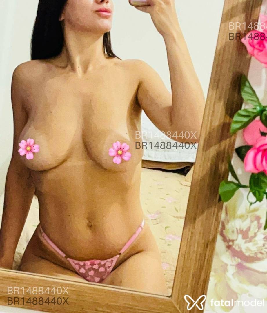 Acompanhante mulher com cabelo castanho de olhos castanhos em Cascavel - Natasha