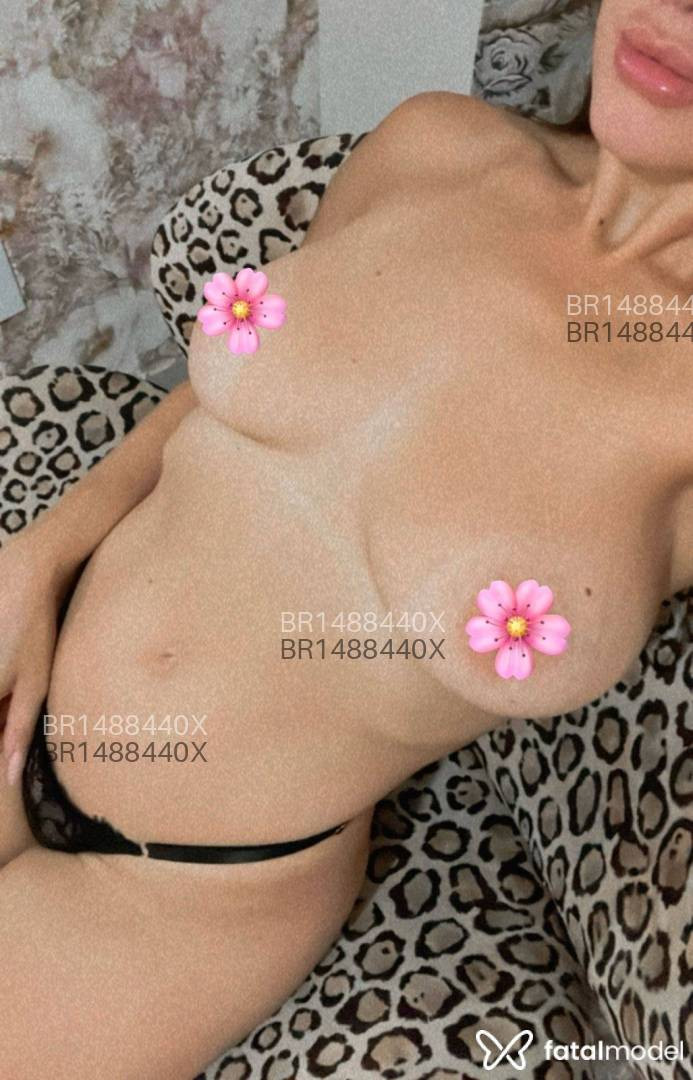 Acompanhante mulher com cabelo castanho de olhos castanhos em Cascavel - Natasha