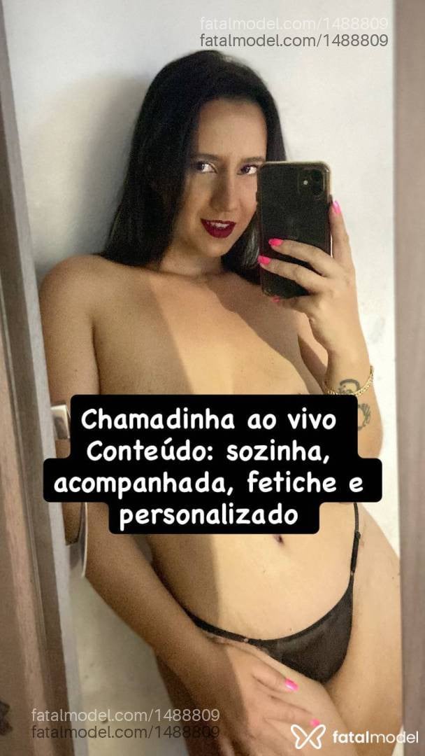 Acompanhante mulher morena (o) de olhos castanhos em Virtual Acompanhante mulher morena (o) de olhos castanhos em Virtual - Maia