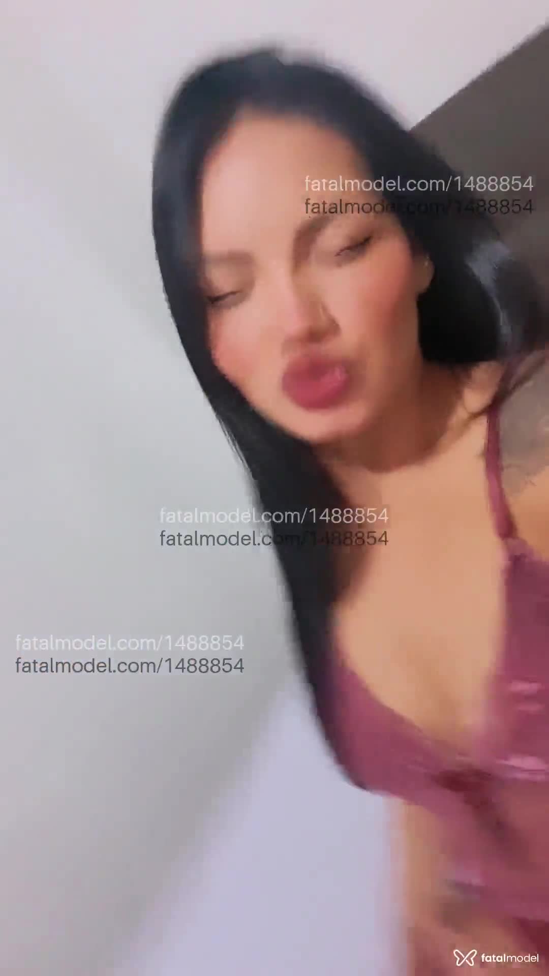 Acompanhante mulher morena (o) de olhos pretos em Guarapari - BELLA