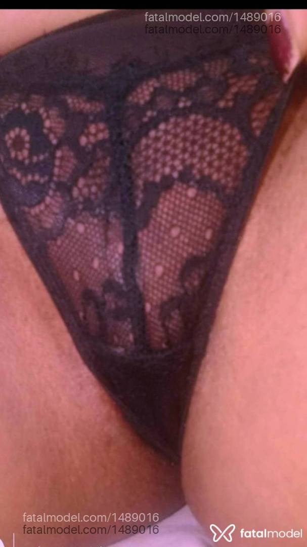 Acompanhante mulher com cabelo castanho de olhos mel em Ipatinga - Latiffah