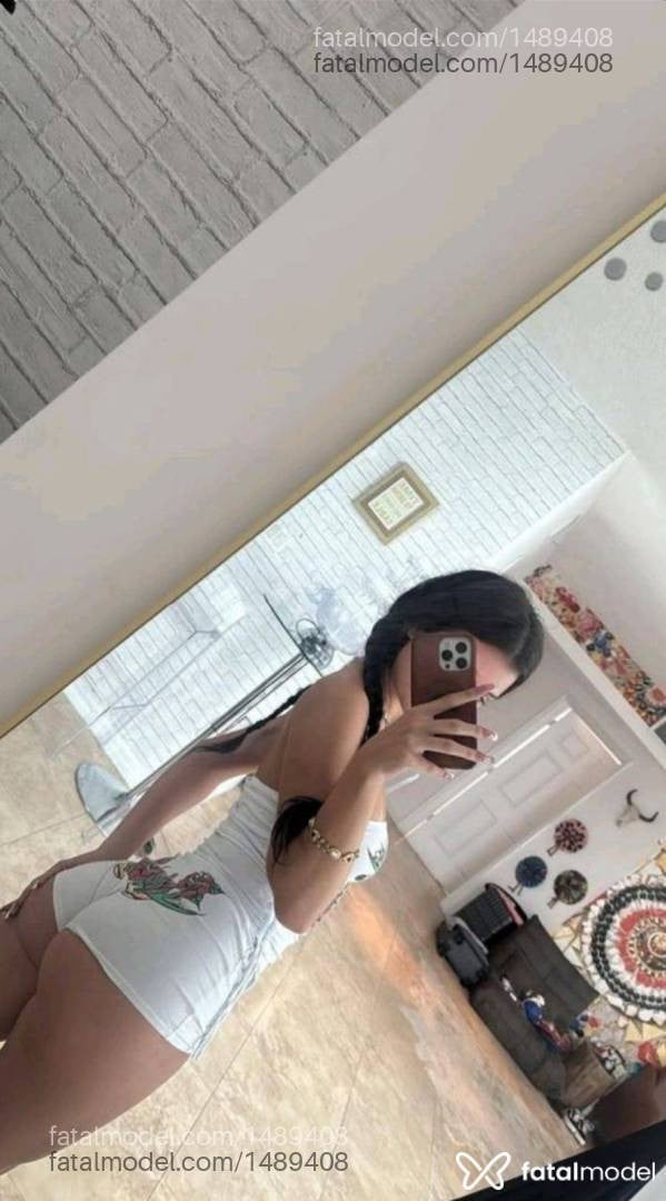 Acompanhante mulher morena (o) de olhos mel em Paranavaí Acompanhante mulher morena (o) de olhos mel em Paranavaí - Larii