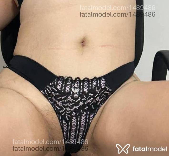 Acompanhante mulher ruiva (o) de olhos pretos - Dandara