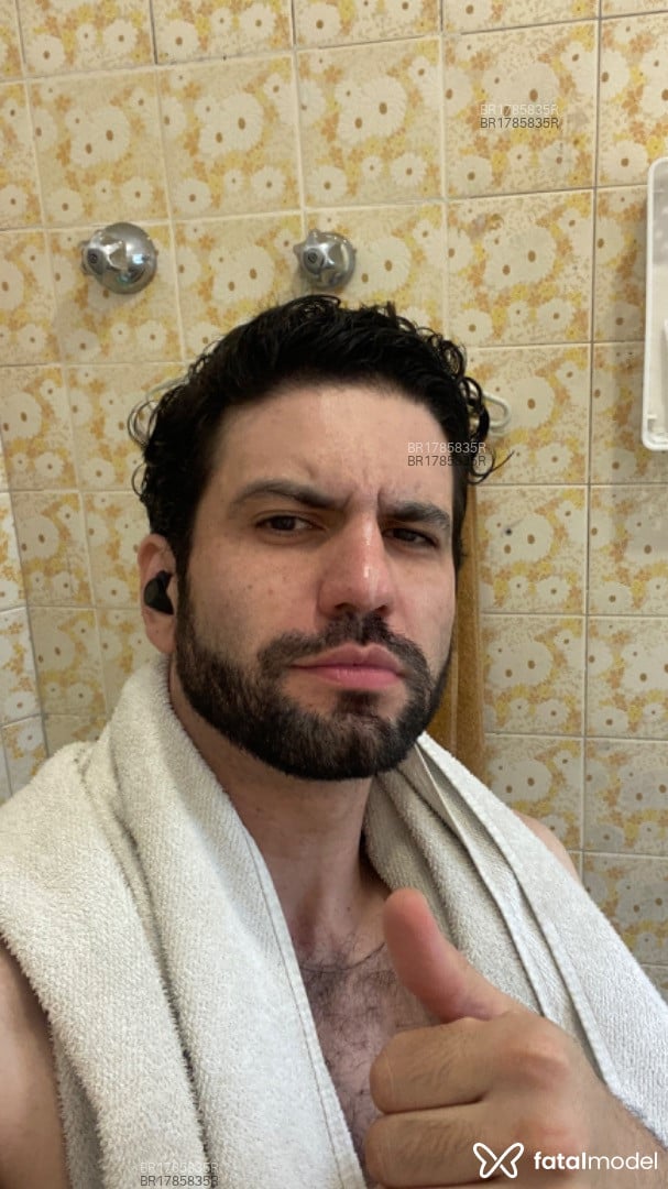 Acompanhante homem com cabelo castanho de olhos castanhos em São Paulo - Renato maridão