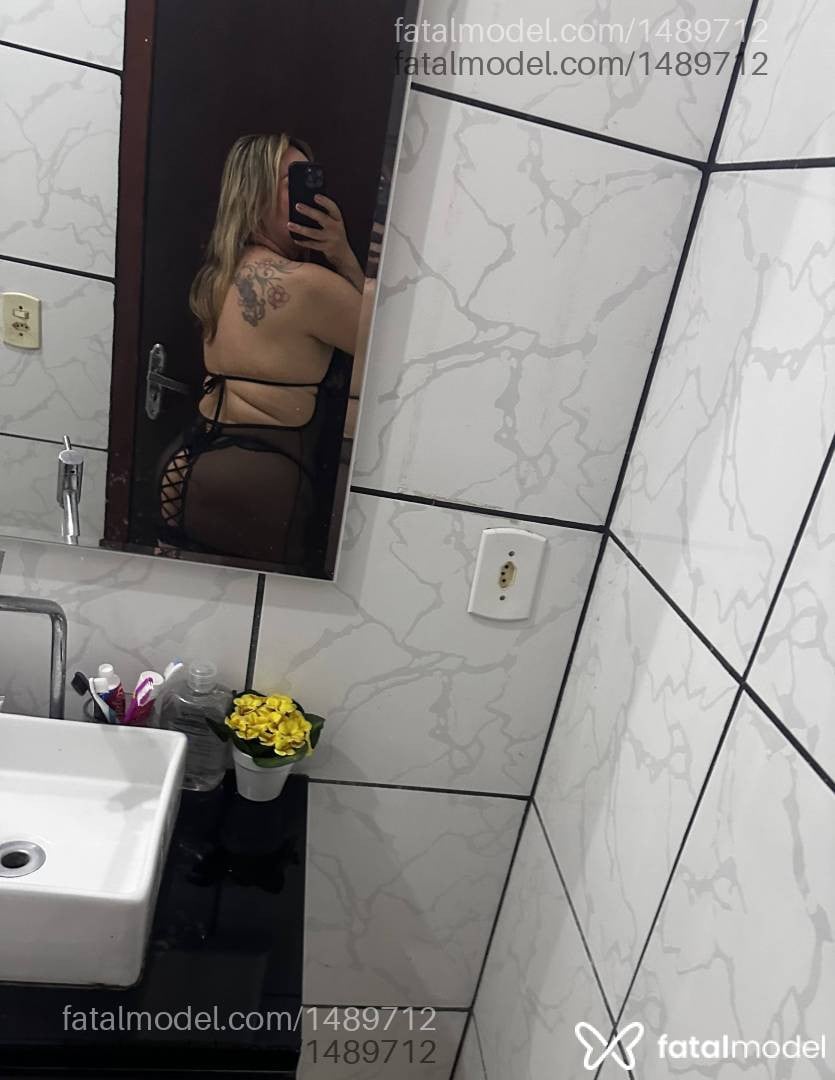 Acompanhante mulher loira (o) de olhos castanhos - Letícia Teles