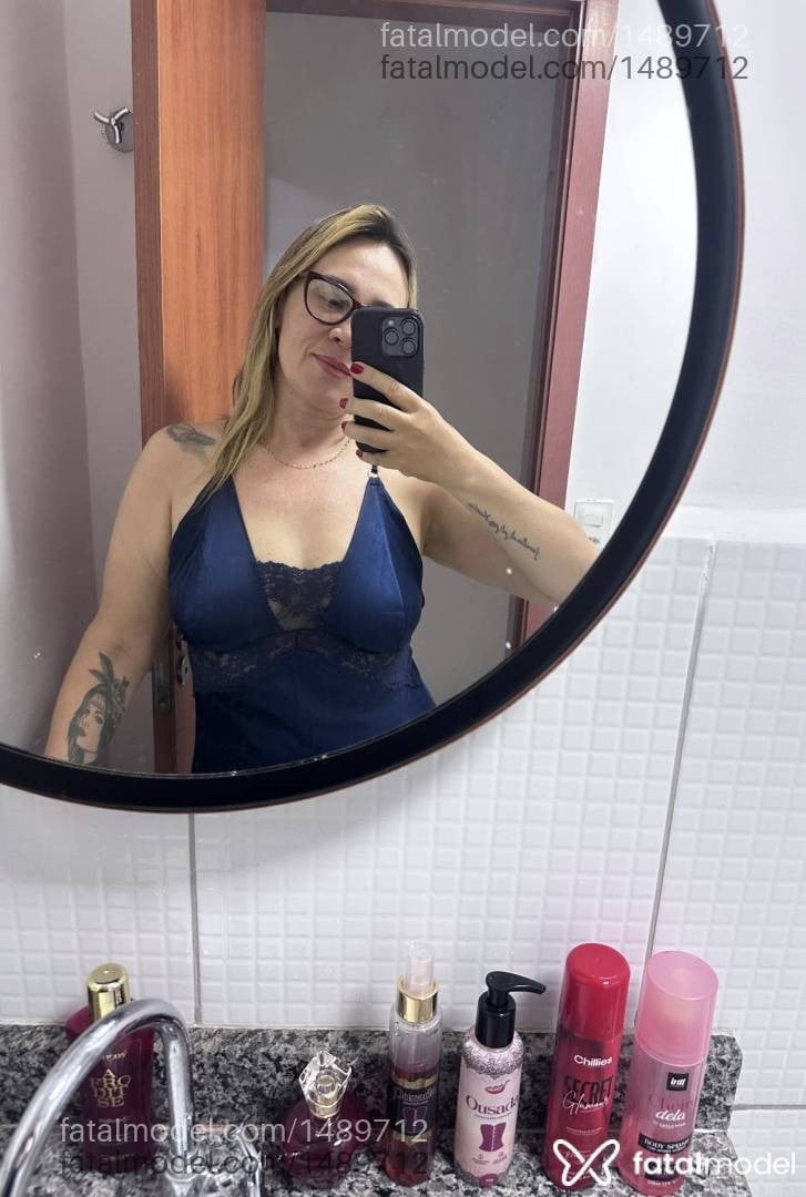 Acompanhante mulher loira (o) de olhos castanhos - Letícia Teles