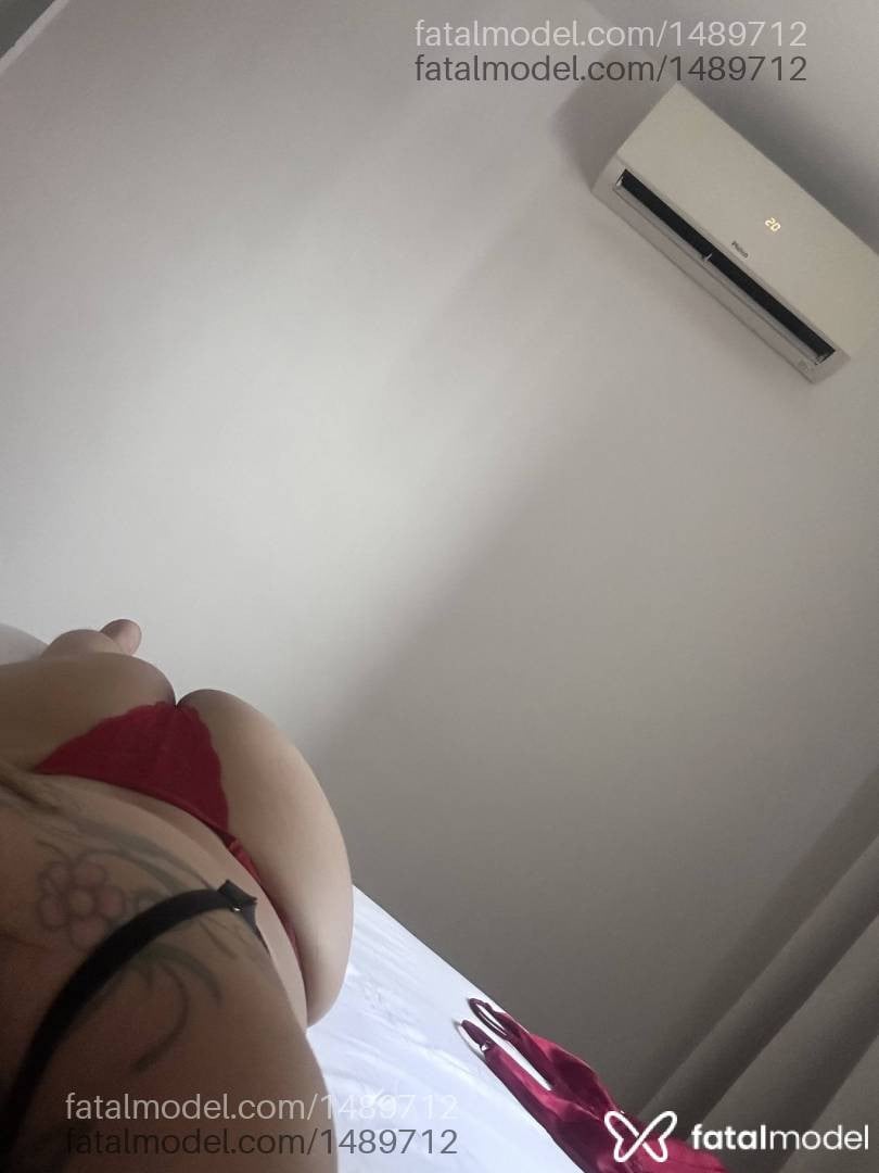 Acompanhante mulher loira (o) de olhos castanhos - Letícia Teles