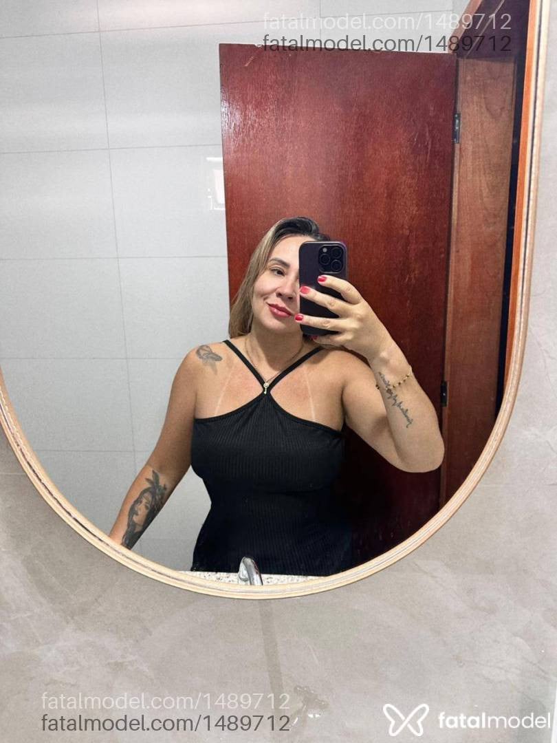 Acompanhante mulher loira (o) de olhos castanhos - Letícia Teles
