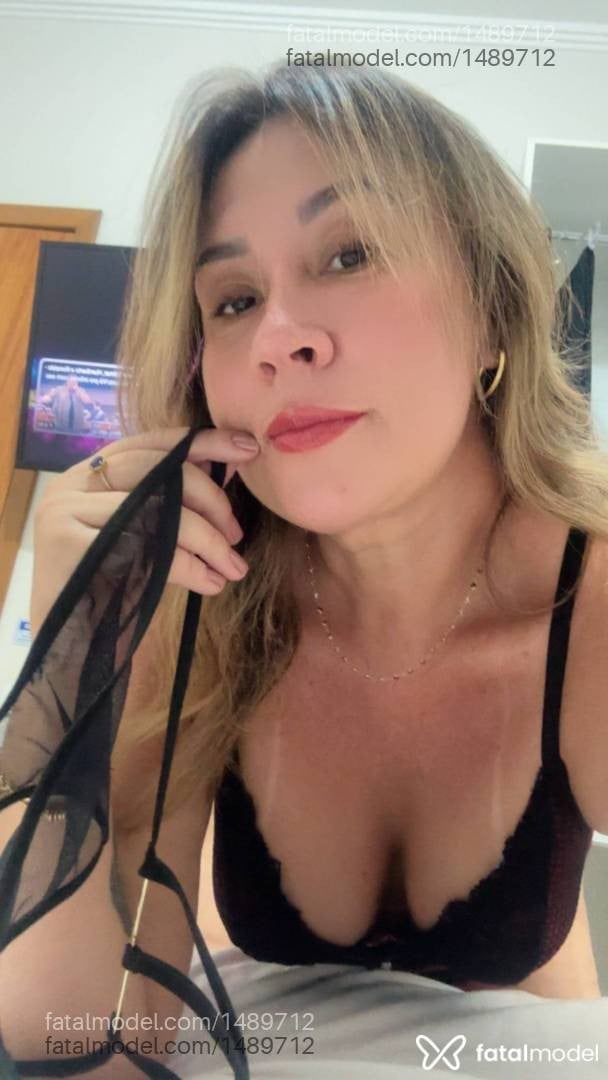 Acompanhante mulher loira (o) de olhos castanhos em Cuiabá - Letícia Teles