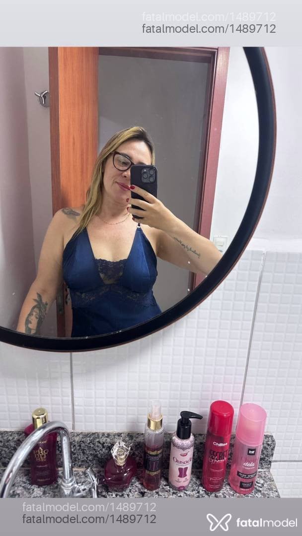 Acompanhante mulher loira (o) de olhos castanhos - Letícia Teles