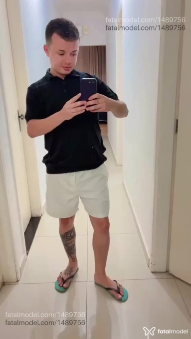 Acompanhante homem com cabelo castanho de olhos castanhos em Londrina - Rian Furlan