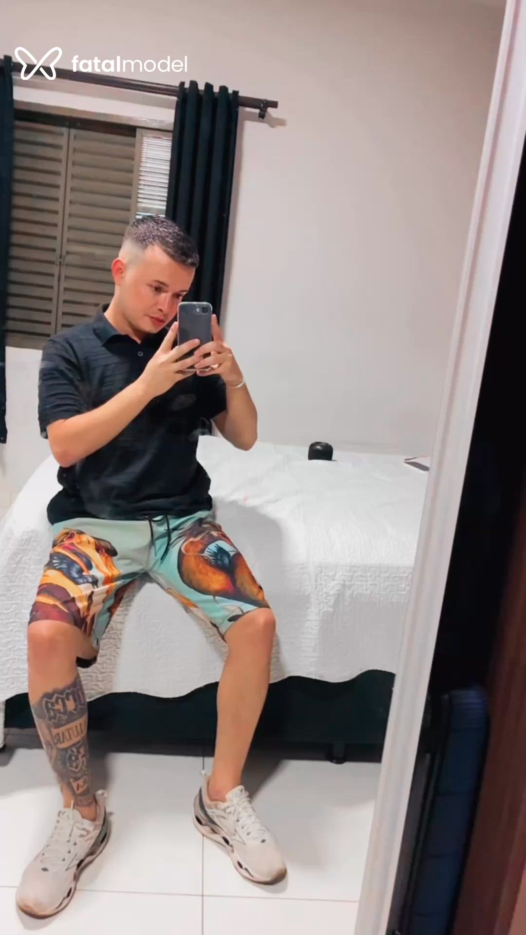 Acompanhante homem com cabelo castanho de olhos castanhos - Rian Furlan