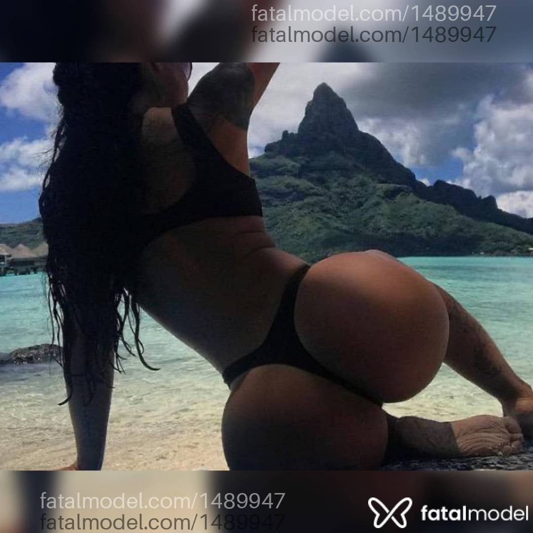 Acompanhante mulher com cabelo castanho de olhos mel - Bela Portinari