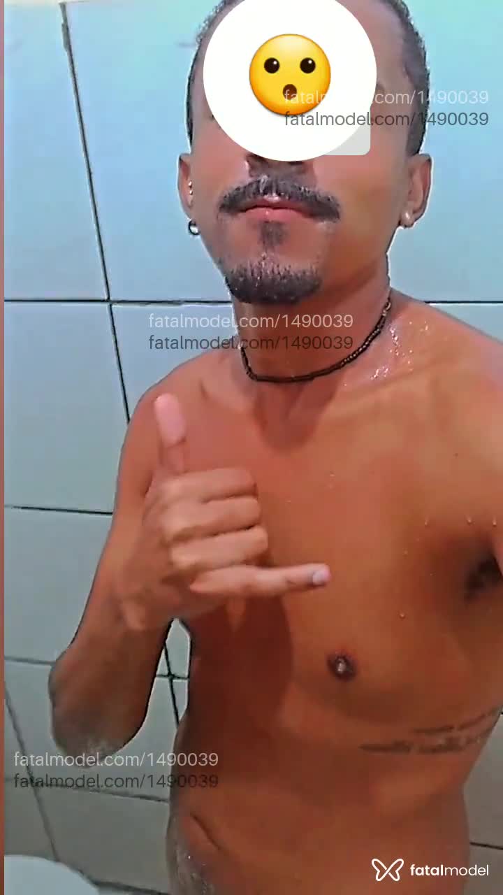 Acompanhante homem com cabelo castanho de olhos castanhos em Santo Antônio de Pádua Acompanhante homem com cabelo castanho de olhos castanhos em Santo Antônio de Pádua - ícaro