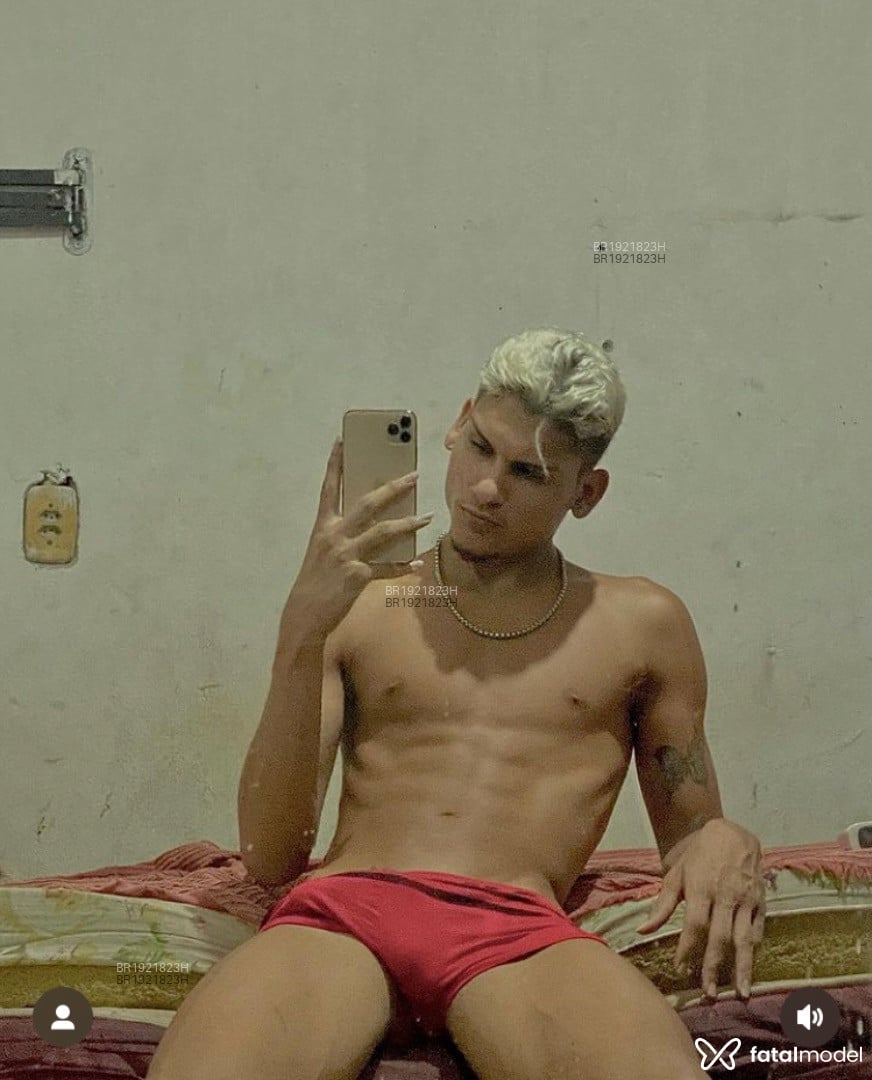 Acompanhante homem loira (o) de olhos castanhos em Recife - Pedro