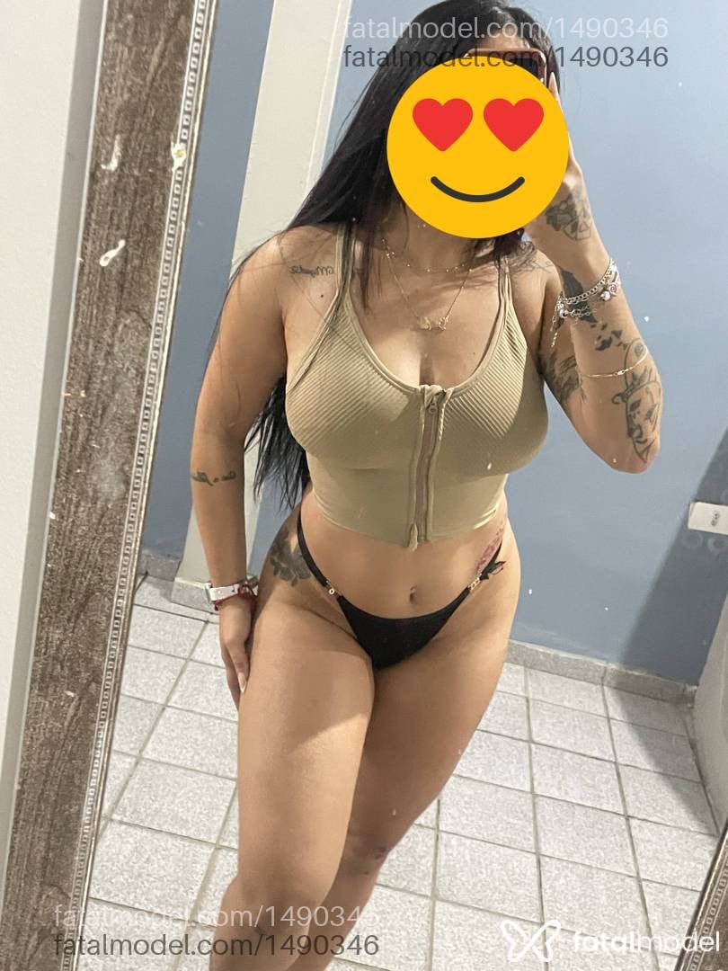 Acompanhante mulher morena (o) de olhos castanhos - Bruna